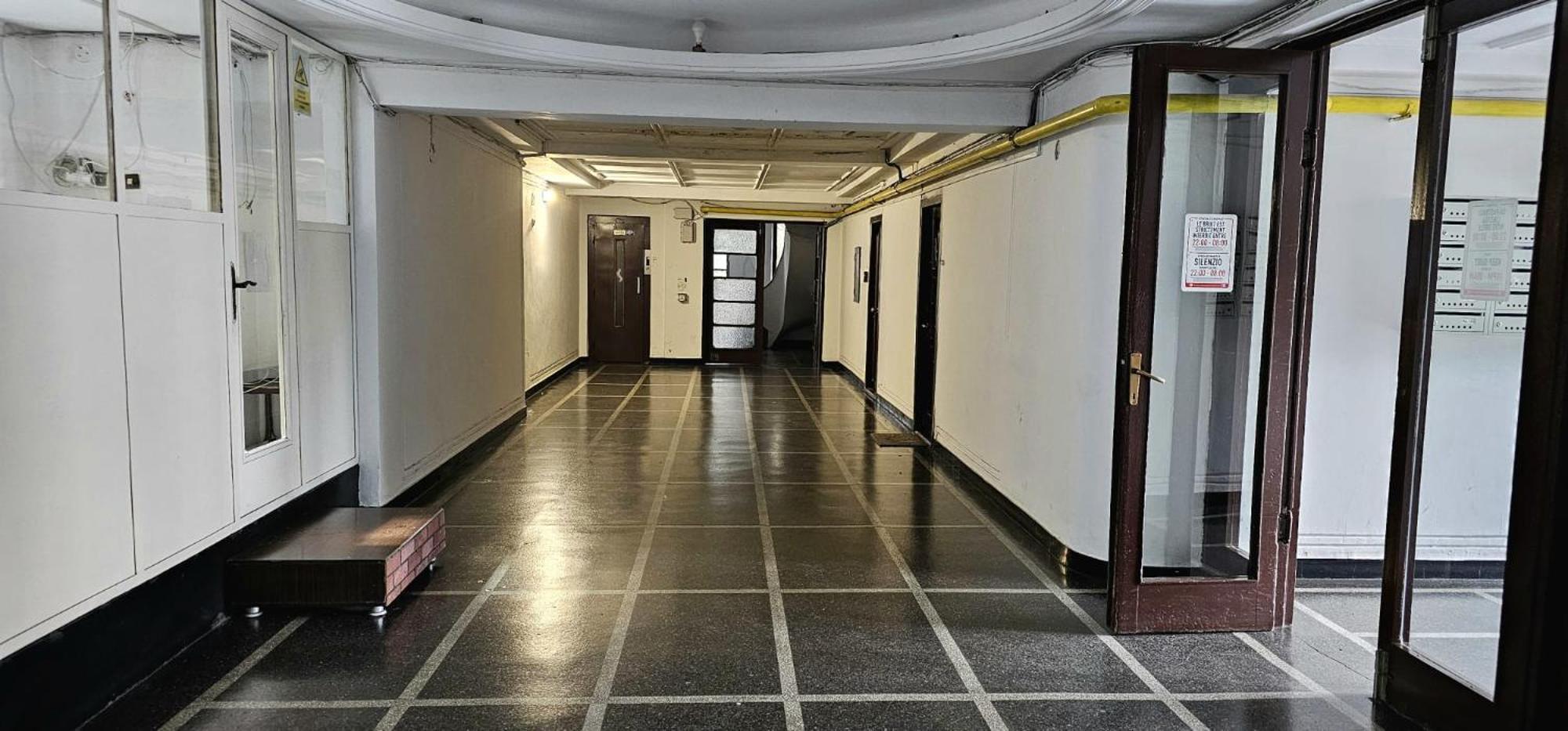 Tantra Studio 1 Conta Universitate Bucharest Exterior photo