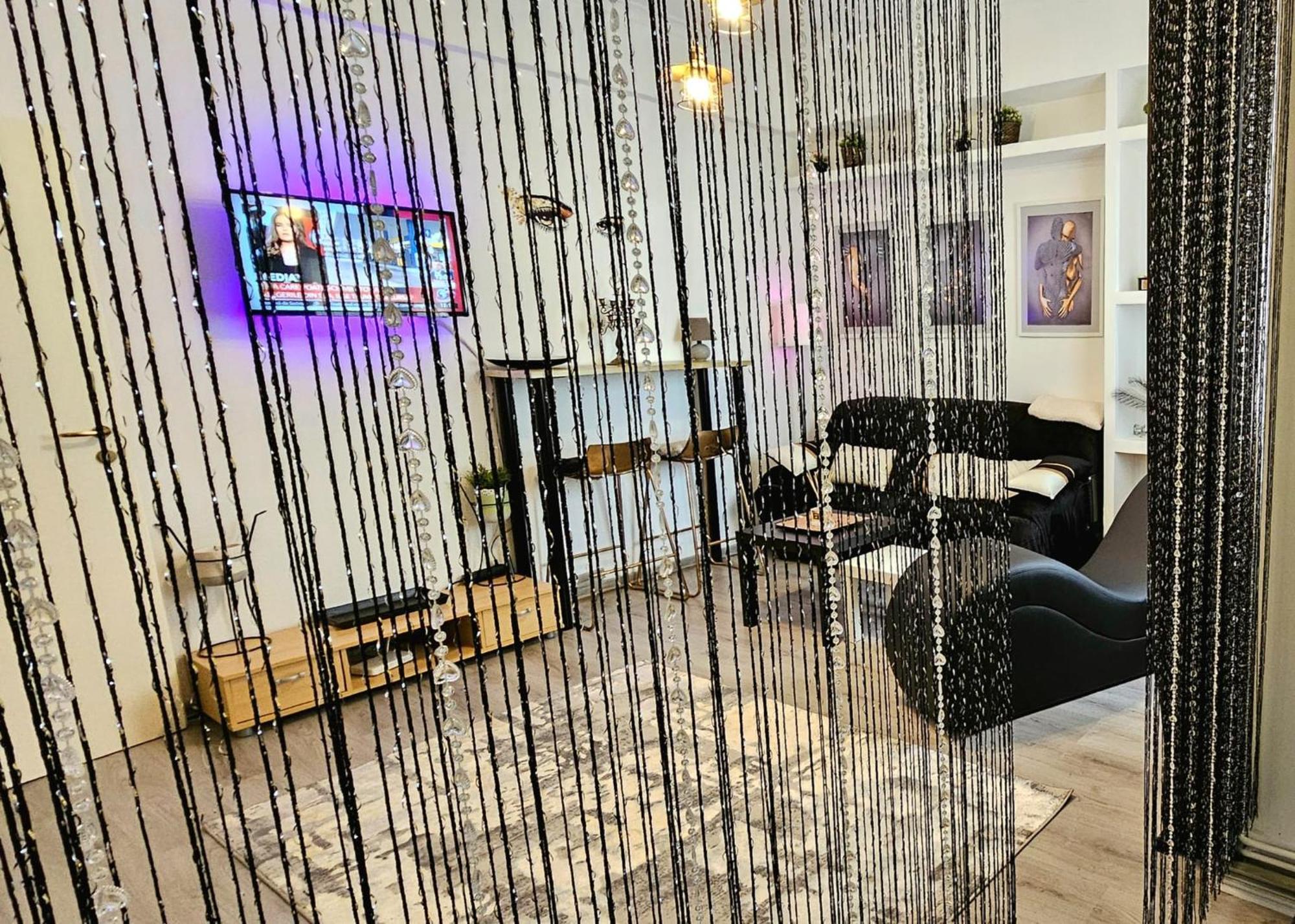 Tantra Studio 1 Conta Universitate Bucharest Exterior photo